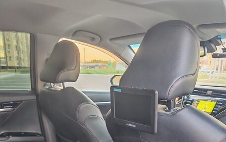 Toyota Camry, 2018 год, 3 030 000 рублей, 16 фотография