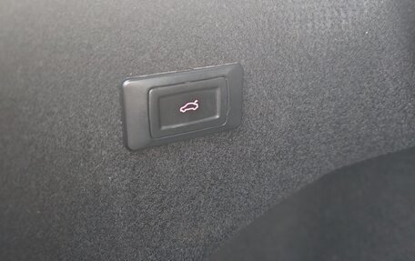 Toyota Camry, 2018 год, 3 030 000 рублей, 25 фотография