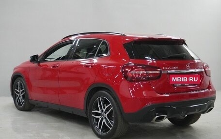 Mercedes-Benz GLA, 2019 год, 2 500 000 рублей, 7 фотография