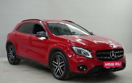 Mercedes-Benz GLA, 2019 год, 2 500 000 рублей, 3 фотография