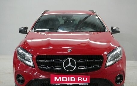 Mercedes-Benz GLA, 2019 год, 2 500 000 рублей, 2 фотография