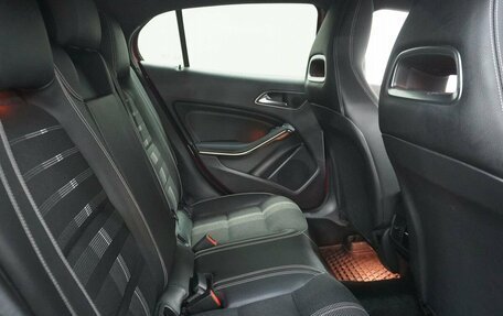 Mercedes-Benz GLA, 2019 год, 2 500 000 рублей, 14 фотография