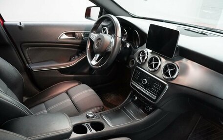 Mercedes-Benz GLA, 2019 год, 2 500 000 рублей, 12 фотография