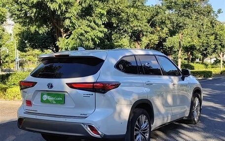 Toyota Highlander, 2021 год, 3 700 000 рублей, 7 фотография