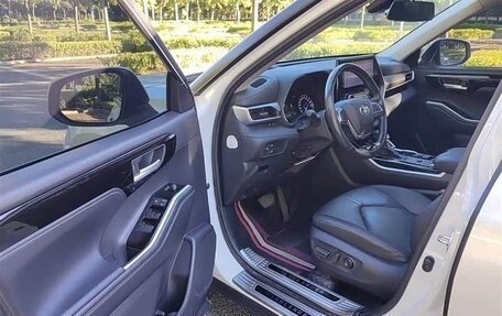 Toyota Highlander, 2021 год, 3 700 000 рублей, 11 фотография