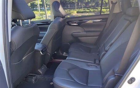 Toyota Highlander, 2021 год, 3 700 000 рублей, 17 фотография