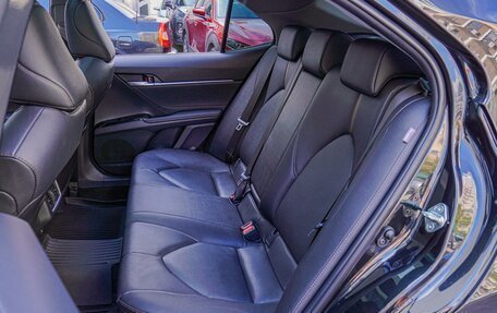 Toyota Camry, 2023 год, 3 550 000 рублей, 9 фотография