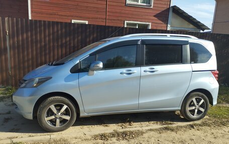 Honda Freed I, 2008 год, 1 120 000 рублей, 2 фотография