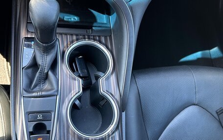 Toyota Camry, 2019 год, 2 700 000 рублей, 5 фотография