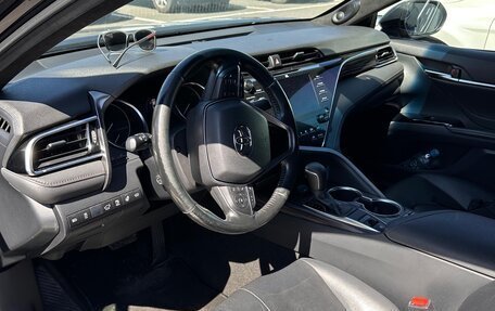 Toyota Camry, 2019 год, 2 700 000 рублей, 11 фотография