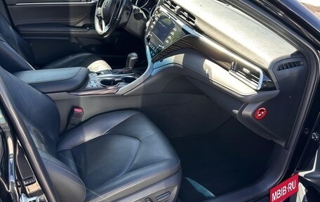 Toyota Camry, 2019 год, 2 700 000 рублей, 8 фотография