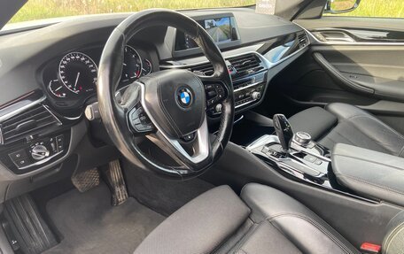 BMW 5 серия, 2017 год, 3 300 000 рублей, 21 фотография