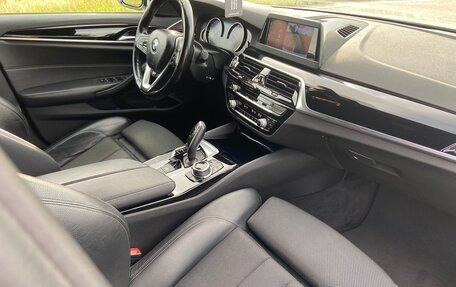 BMW 5 серия, 2017 год, 3 300 000 рублей, 22 фотография