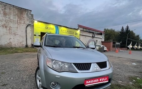 Mitsubishi Outlander III рестайлинг 3, 2007 год, 1 500 000 рублей, 1 фотография