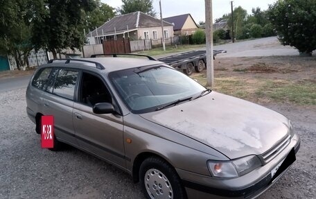 Toyota Caldina, 1994 год, 370 000 рублей, 2 фотография