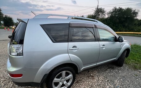 Mitsubishi Outlander III рестайлинг 3, 2007 год, 1 500 000 рублей, 3 фотография