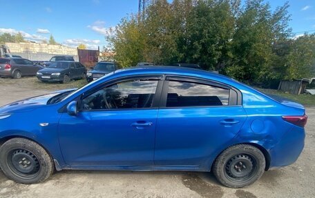 KIA Rio III рестайлинг, 2014 год, 1 000 000 рублей, 3 фотография