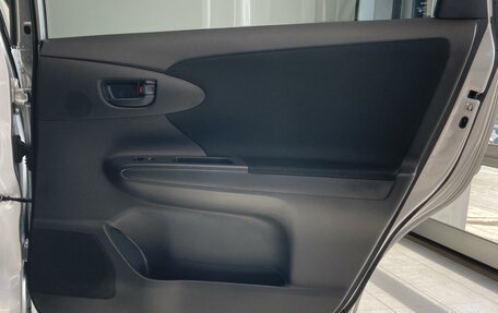 Toyota Wish II, 2013 год, 1 390 000 рублей, 21 фотография