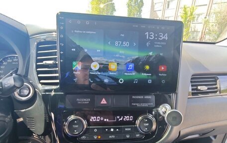 Mitsubishi Outlander III рестайлинг 3, 2016 год, 2 200 000 рублей, 17 фотография