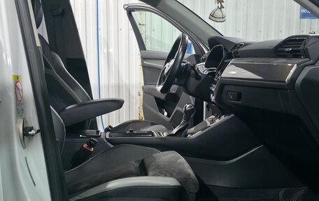 Audi Q3, 2021 год, 3 200 000 рублей, 26 фотография