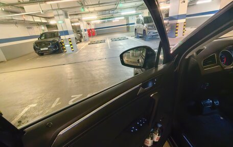Volkswagen Tiguan II, 2018 год, 1 950 000 рублей, 6 фотография