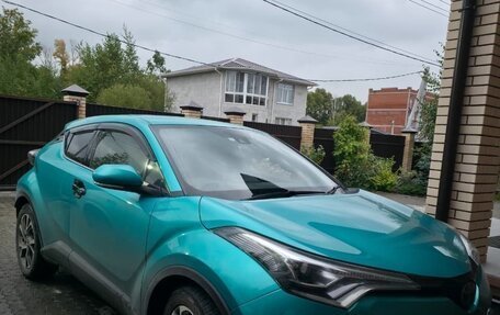 Toyota C-HR I рестайлинг, 2017 год, 1 700 000 рублей, 5 фотография