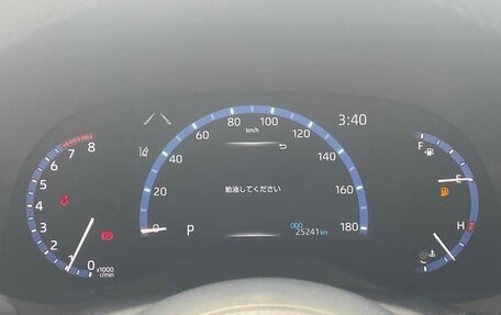 Toyota Yaris Cross, 2022 год, 1 330 000 рублей, 12 фотография