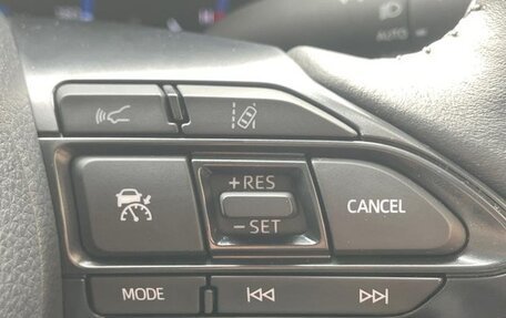 Toyota Yaris Cross, 2022 год, 1 330 000 рублей, 9 фотография