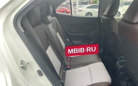 Toyota Yaris Cross, 2022 год, 1 330 000 рублей, 26 фотография