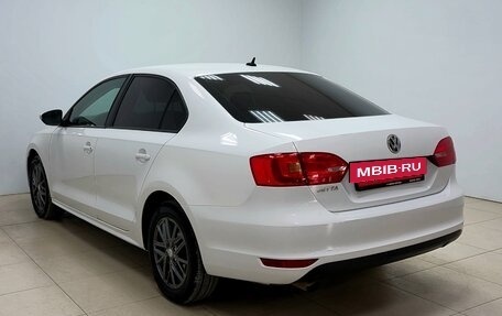 Volkswagen Jetta VI, 2013 год, 780 000 рублей, 6 фотография