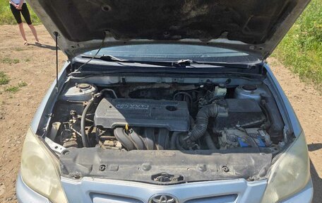 Toyota Corolla, 2005 год, 570 000 рублей, 13 фотография