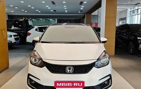 Honda Fit, 2021 год, 1 198 000 рублей, 2 фотография