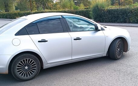 Chevrolet Cruze II, 2012 год, 860 000 рублей, 4 фотография