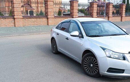 Chevrolet Cruze II, 2012 год, 860 000 рублей, 3 фотография