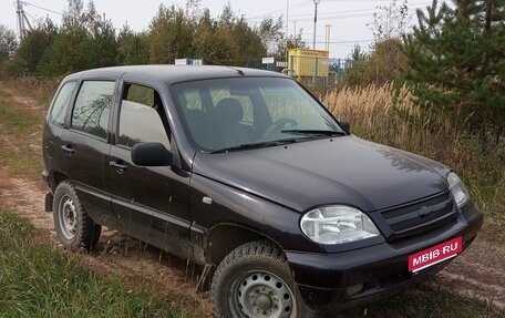 Chevrolet Niva I рестайлинг, 2004 год, 298 000 рублей, 1 фотография