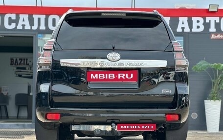 Toyota Land Cruiser Prado 150 рестайлинг 2, 2017 год, 3 350 000 рублей, 12 фотография