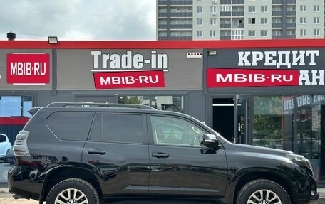Toyota Land Cruiser Prado 150 рестайлинг 2, 2017 год, 3 350 000 рублей, 17 фотография