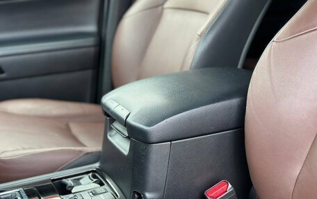 Toyota Land Cruiser Prado 150 рестайлинг 2, 2017 год, 3 350 000 рублей, 36 фотография