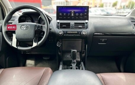 Toyota Land Cruiser Prado 150 рестайлинг 2, 2017 год, 3 350 000 рублей, 37 фотография