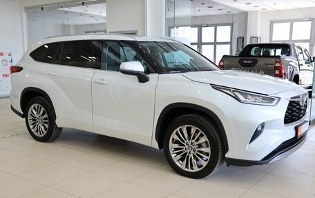 Toyota Highlander, 2025 год, 5 700 000 рублей, 3 фотография