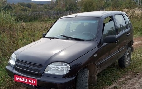 Chevrolet Niva I рестайлинг, 2004 год, 298 000 рублей, 2 фотография