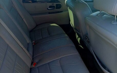 Lincoln Town Car III рестайлинг, 1998 год, 1 300 000 рублей, 4 фотография
