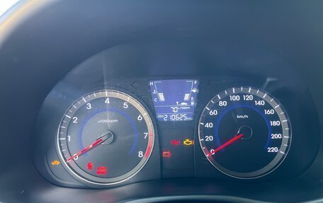 Hyundai Solaris II рестайлинг, 2012 год, 670 000 рублей, 17 фотография