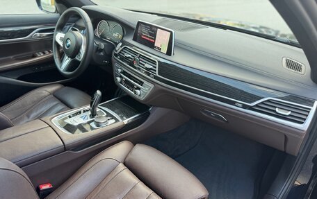 BMW 7 серия, 2018 год, 4 300 000 рублей, 12 фотография