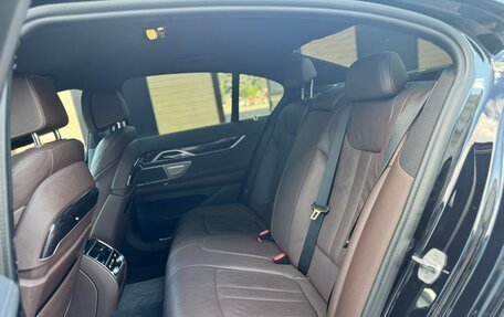 BMW 7 серия, 2018 год, 4 300 000 рублей, 18 фотография