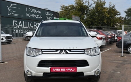 Mitsubishi Outlander III рестайлинг 3, 2013 год, 1 240 000 рублей, 3 фотография