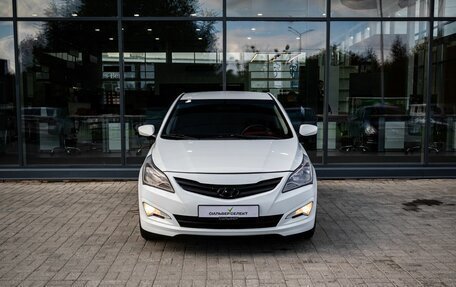 Hyundai Solaris II рестайлинг, 2016 год, 950 000 рублей, 3 фотография