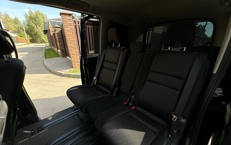 Nissan Serena IV, 2018 год, 1 950 000 рублей, 12 фотография