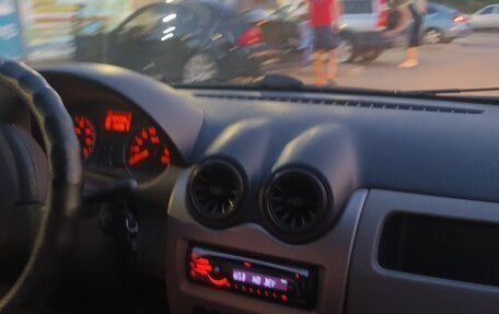 Renault Logan I, 2012 год, 570 000 рублей, 4 фотография