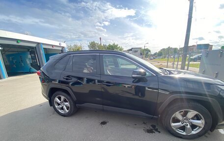 Toyota RAV4, 2020 год, 2 850 000 рублей, 4 фотография